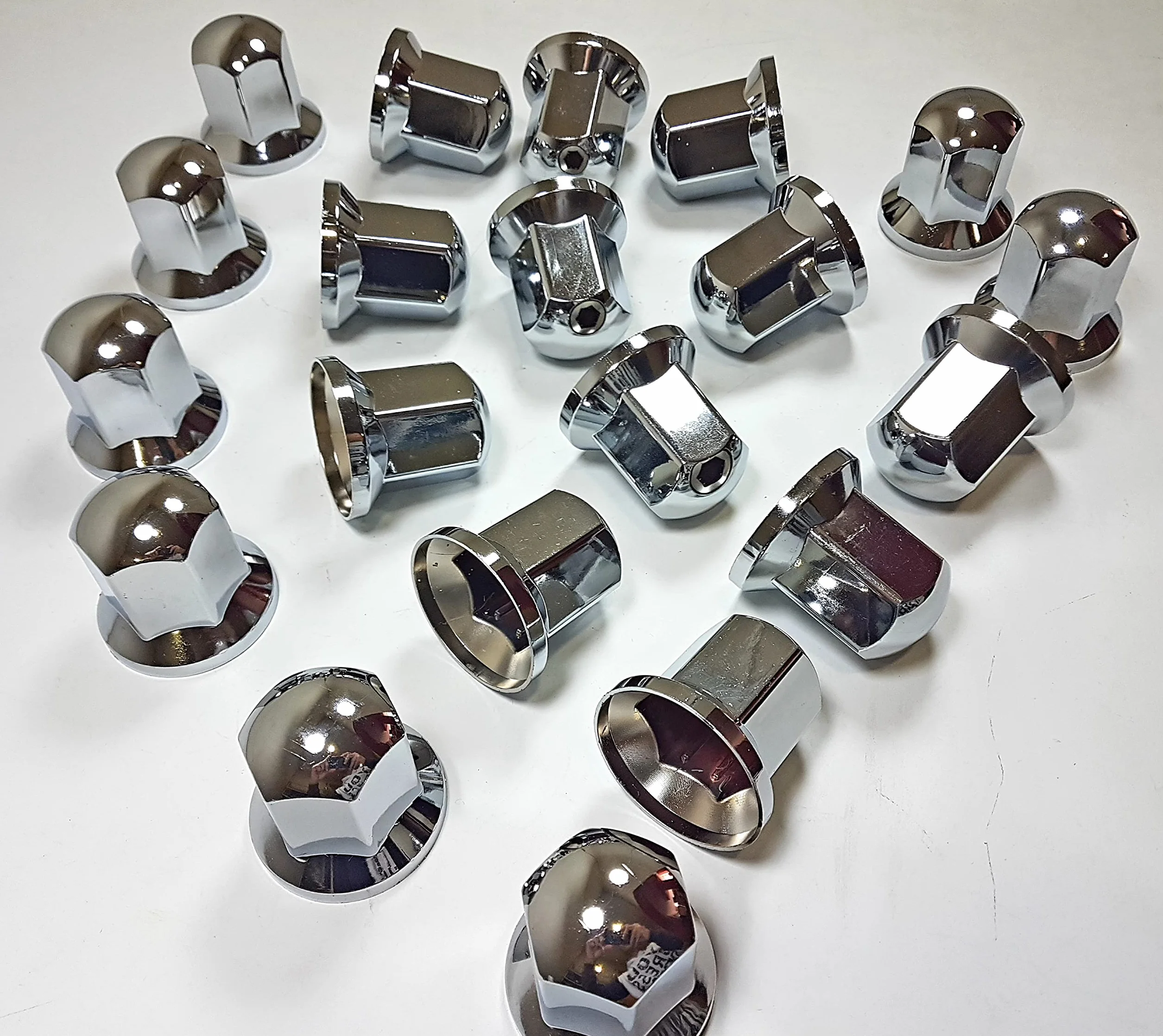 Copribulloni per ruote in plastica cromata LUX 32 mm 60 pezzi