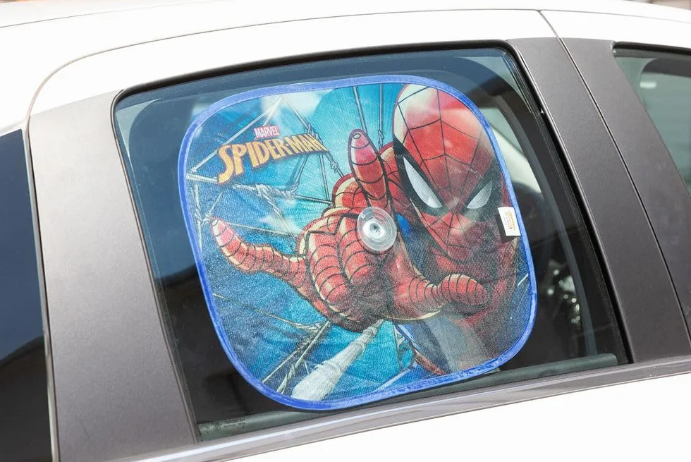 Coppia tendine parasole laterali auto Spider-Man – Protezione solare con grafica ufficiale Marvel Uomo Ragno | Accessorio per bambini