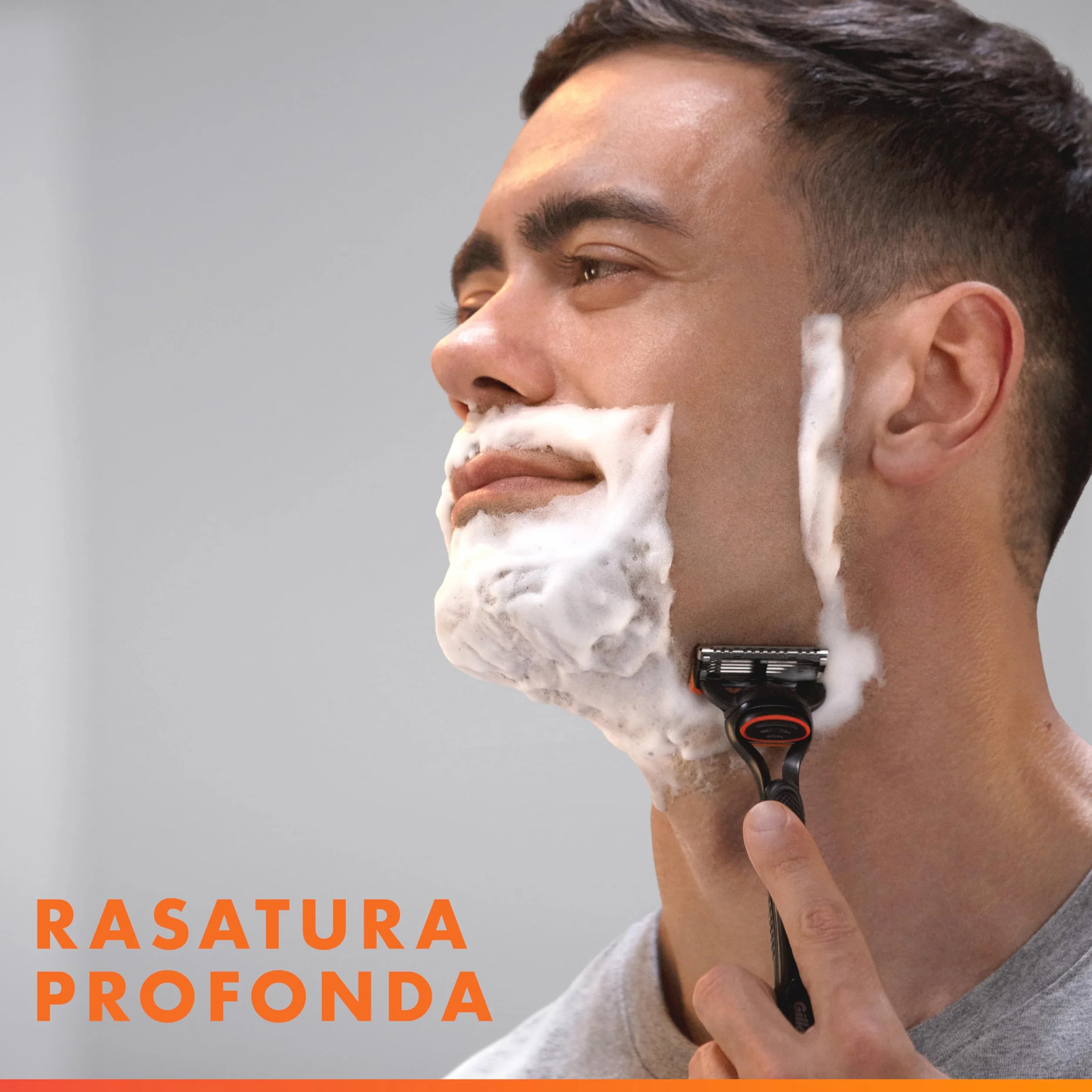 Gillette Fusion5 Rasoio Barba 1 Rasoio + 12 Lamette Ricambio 5 Lame Striscia Lubrificante