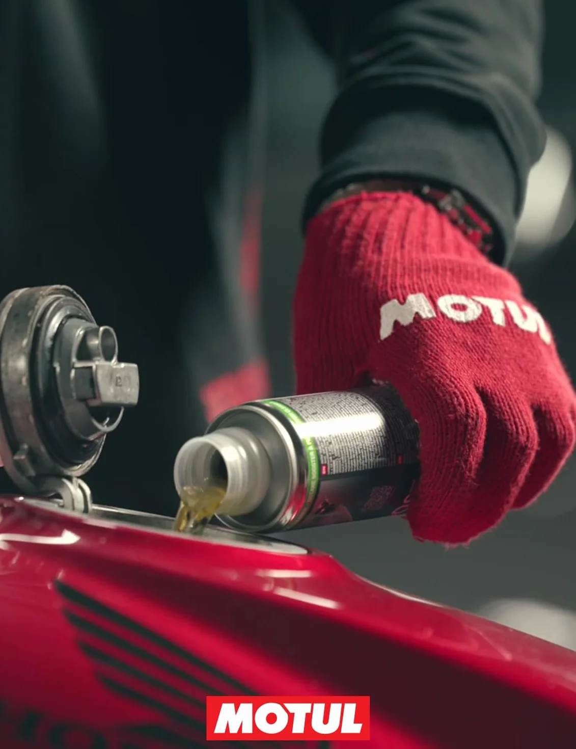 Motul Boost and Clean Moto 200 ml Additivo Ottano Detergente 2T 4T
