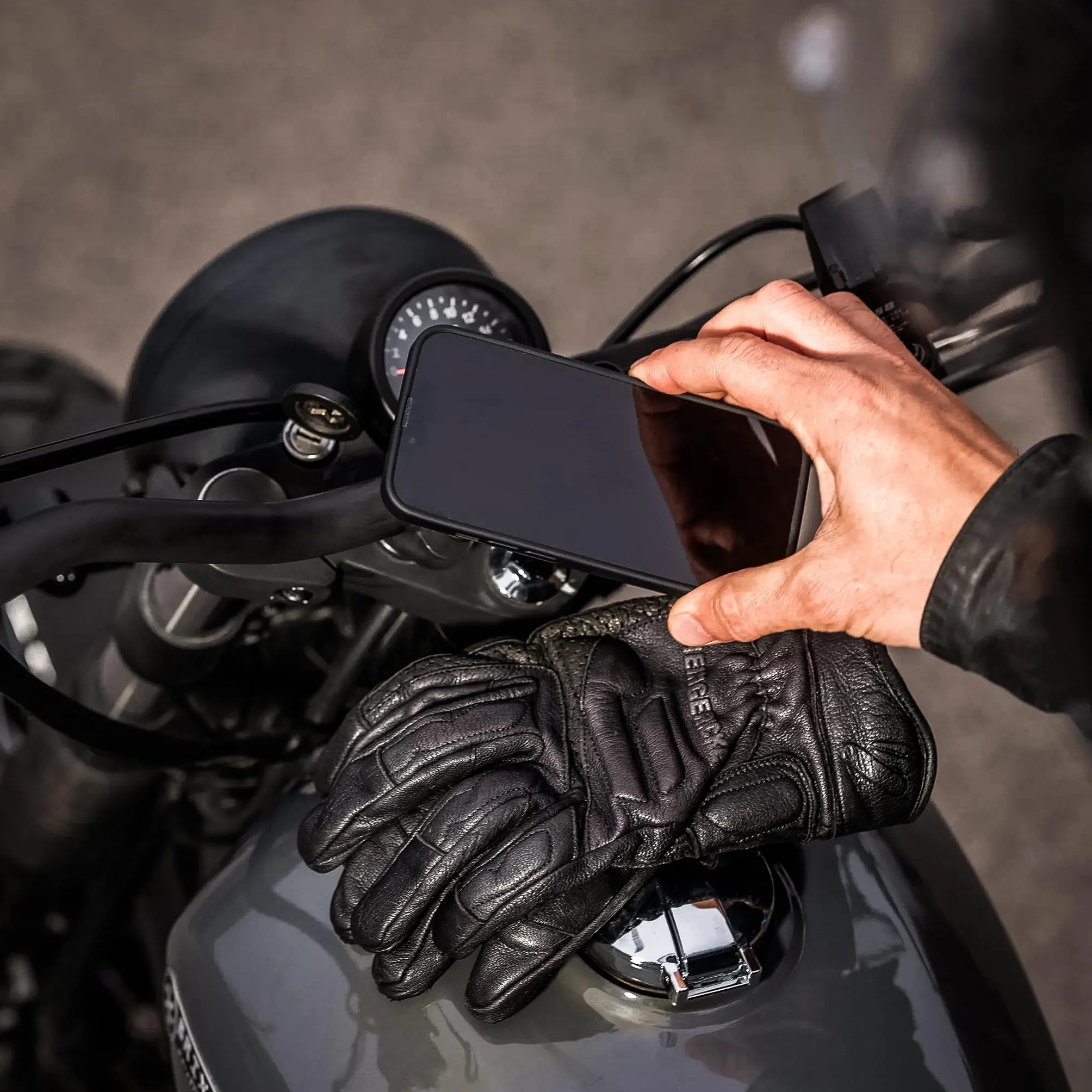 SP CONNECT Moto Mount LT | SPC+ | Supporto Smartphone Leggero da Manubrio
