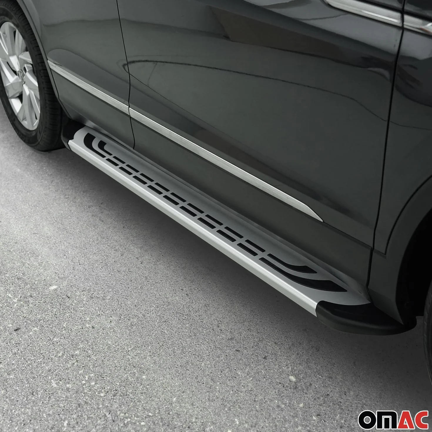 OMAC Pedane Laterali Sottoporta Seitenbretter compatibile con Peugeot 3008 II 2016-2024 Argento Alu 2 Pz