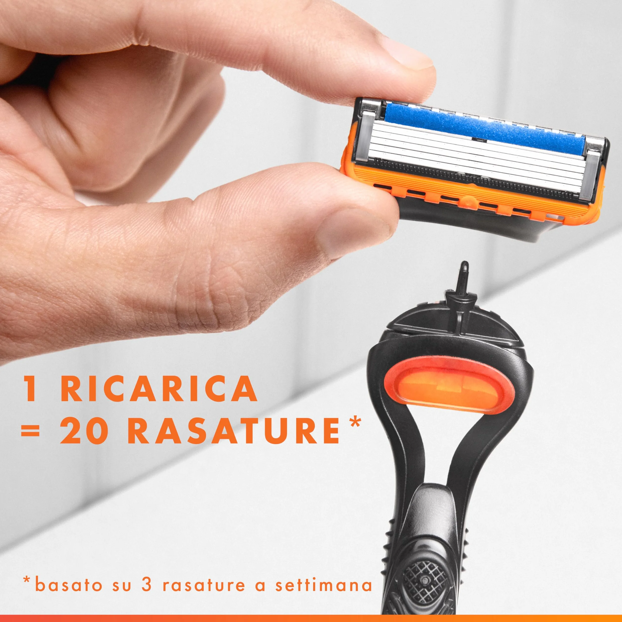 Gillette Fusion5 Rasoio Barba 1 Rasoio + 12 Lamette Ricambio 5 Lame Striscia Lubrificante