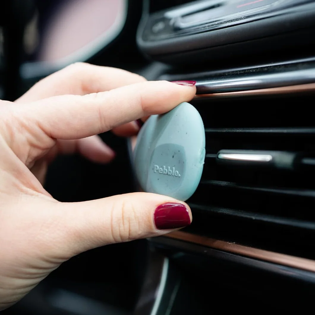 Pebble Profumatore Auto Premium 60 Giorni Fragranza Costante Design Soft-Touch Plastica Riciclata H2O