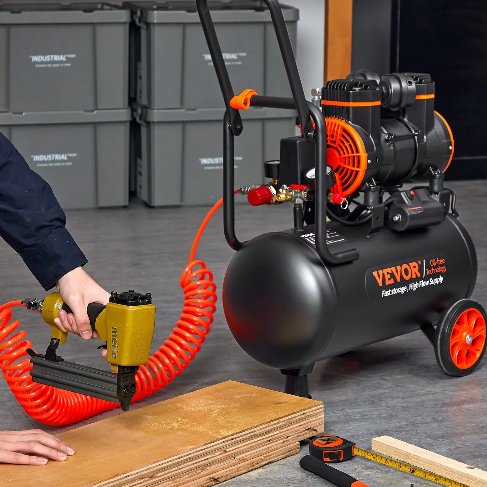 VEVOR Compressore d'Aria 24L Portatile Senza Olio Motore 1450W Velocità 2800 giri/min per Aerografo Inchiodatura, Compressore d'Aria a Secco Portatile Rumore 70dB 2 Silenziatori Temperatura -50℃ - 40℃