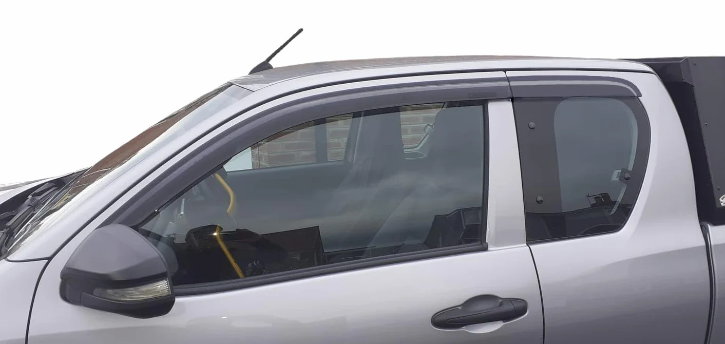 Auto Clover Deflettori d'aria per Toyota Hilux 2016+ Extra/Single Cab (4 pezzi)