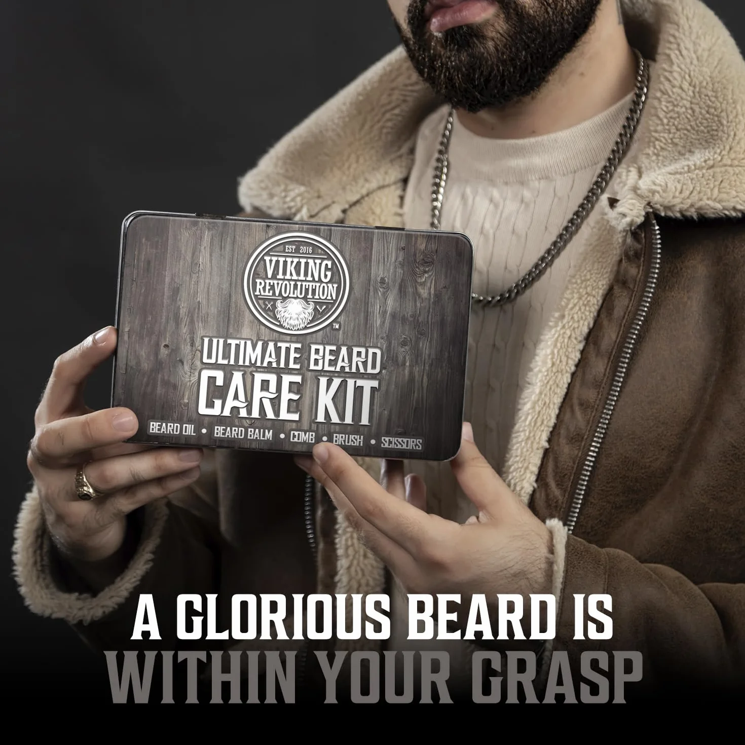 Viking Revolution Kit Barba Uomo Spazzola Setola Cinghiale Pettine Balsamo Olio Forbici Scatola Metallica Regalo