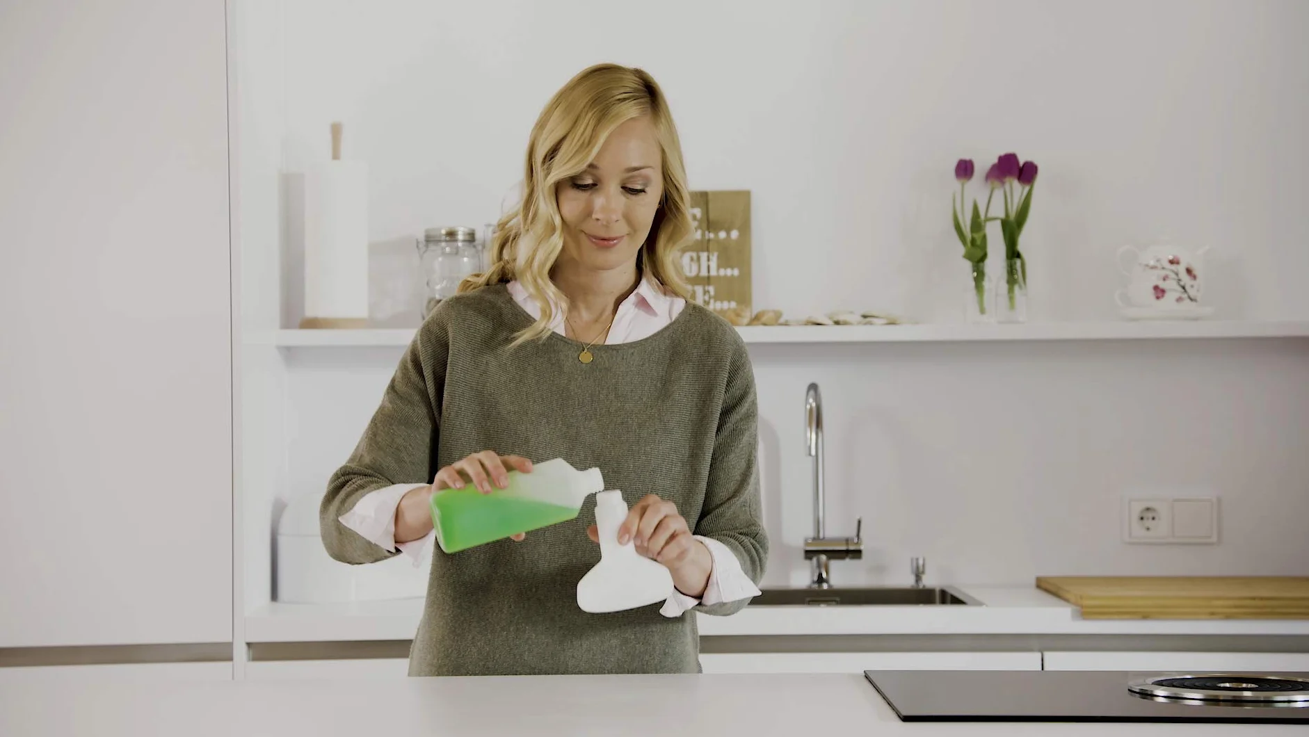 Bosch Detergente per vetri e superfici non porose 500 ml