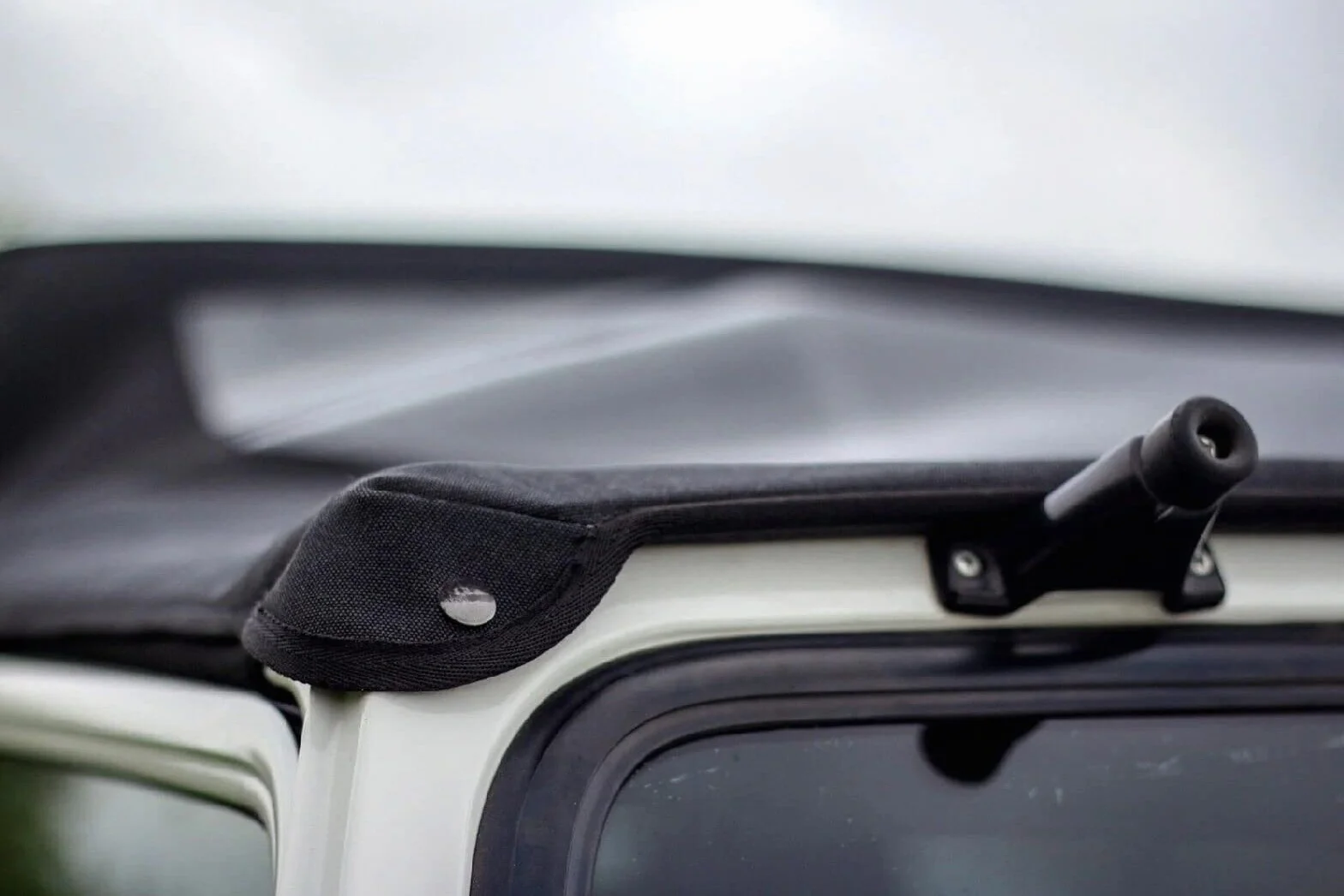 Suzuki Samurai 1987-94 Soft Top Denim Ricambio Finestre Trasparenti Nero