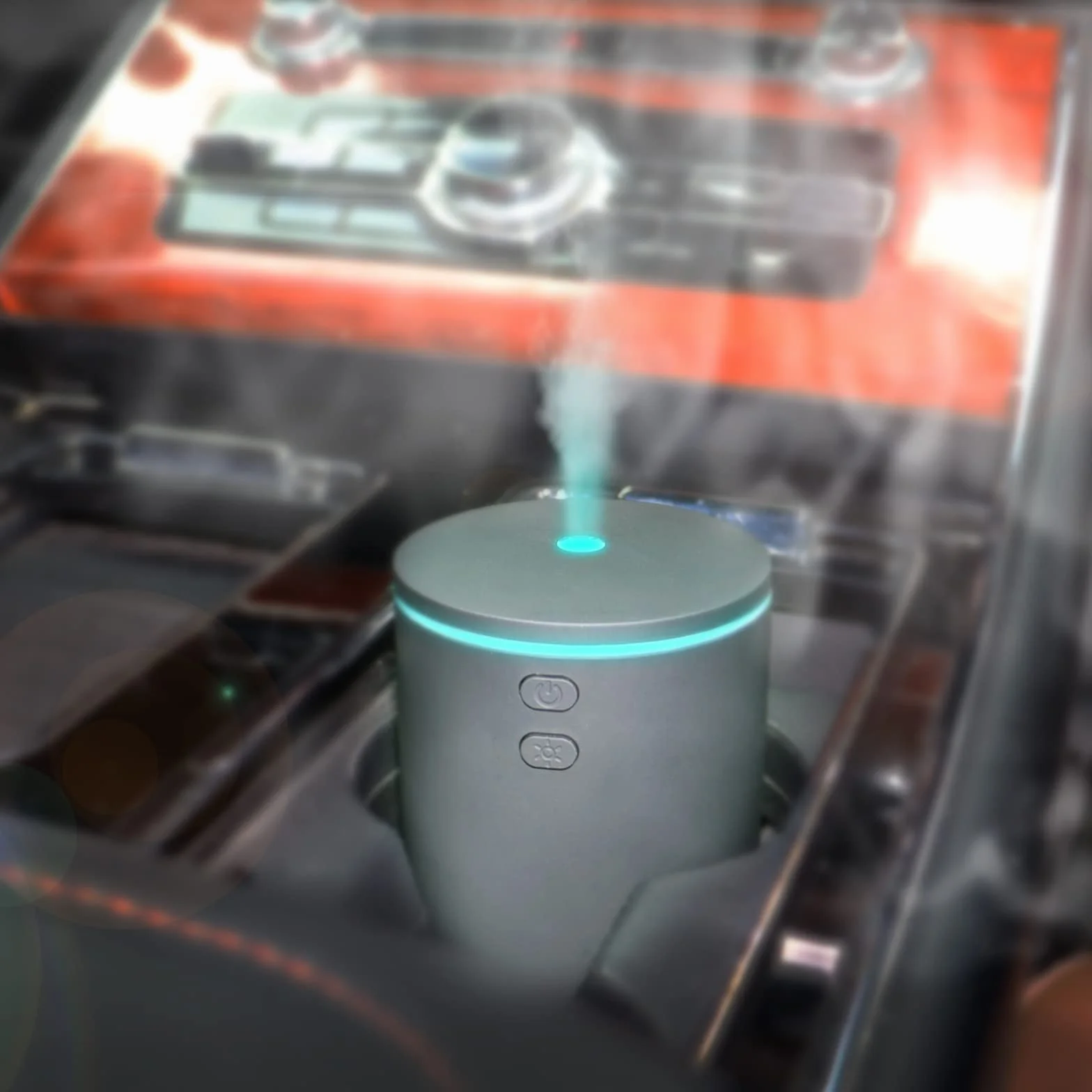Diffusore 60ML per Auto con 4 Oli Essenziali - Umidificatore Aromaterapia USB Cool Mist Mini Portatile