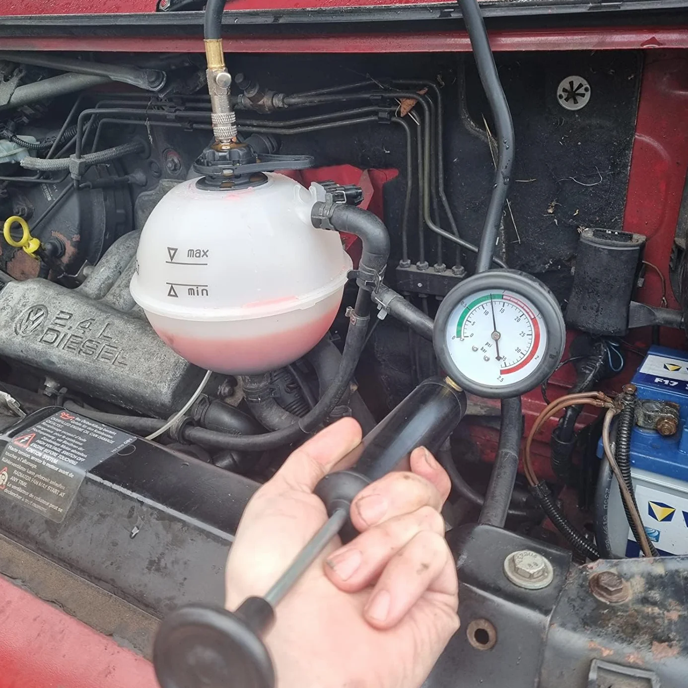 DAYUAN 28 Pezzi Universale Radiatore Pressione Tester Kit per Il Test del Sistema di Raffreddamento, Strumento ad Aria compressa per Auto