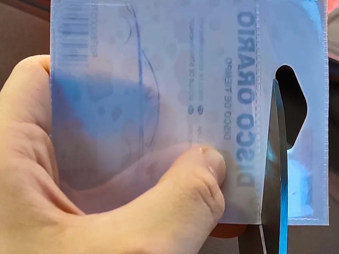 Disco Orario Adesivo Europa Parchimetro in Plastica con Porta Permesso Autoadesivo CARALL PT608279
