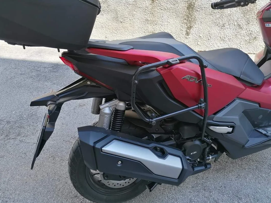Supporto laterale per Honda Forza 300 2016-2023, Forza 350, ADV 350, per fissare borse, borse, scatole