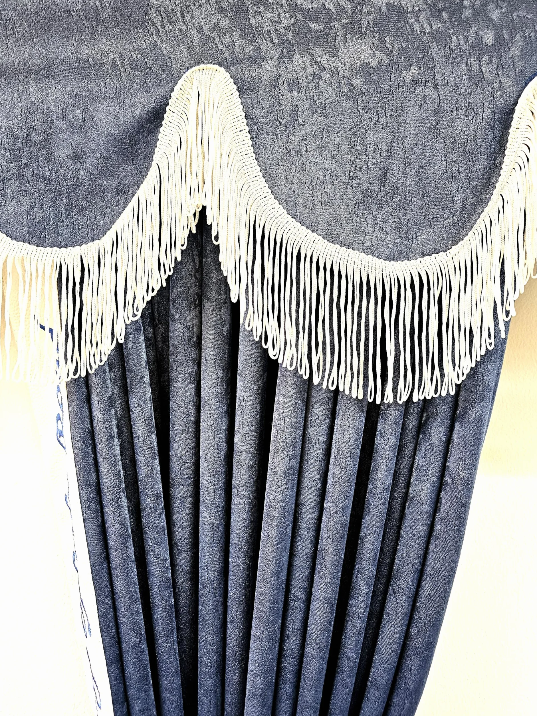 Tende di lusso per camion, tende in velluto con nappe, blu-bianco, taglia unica