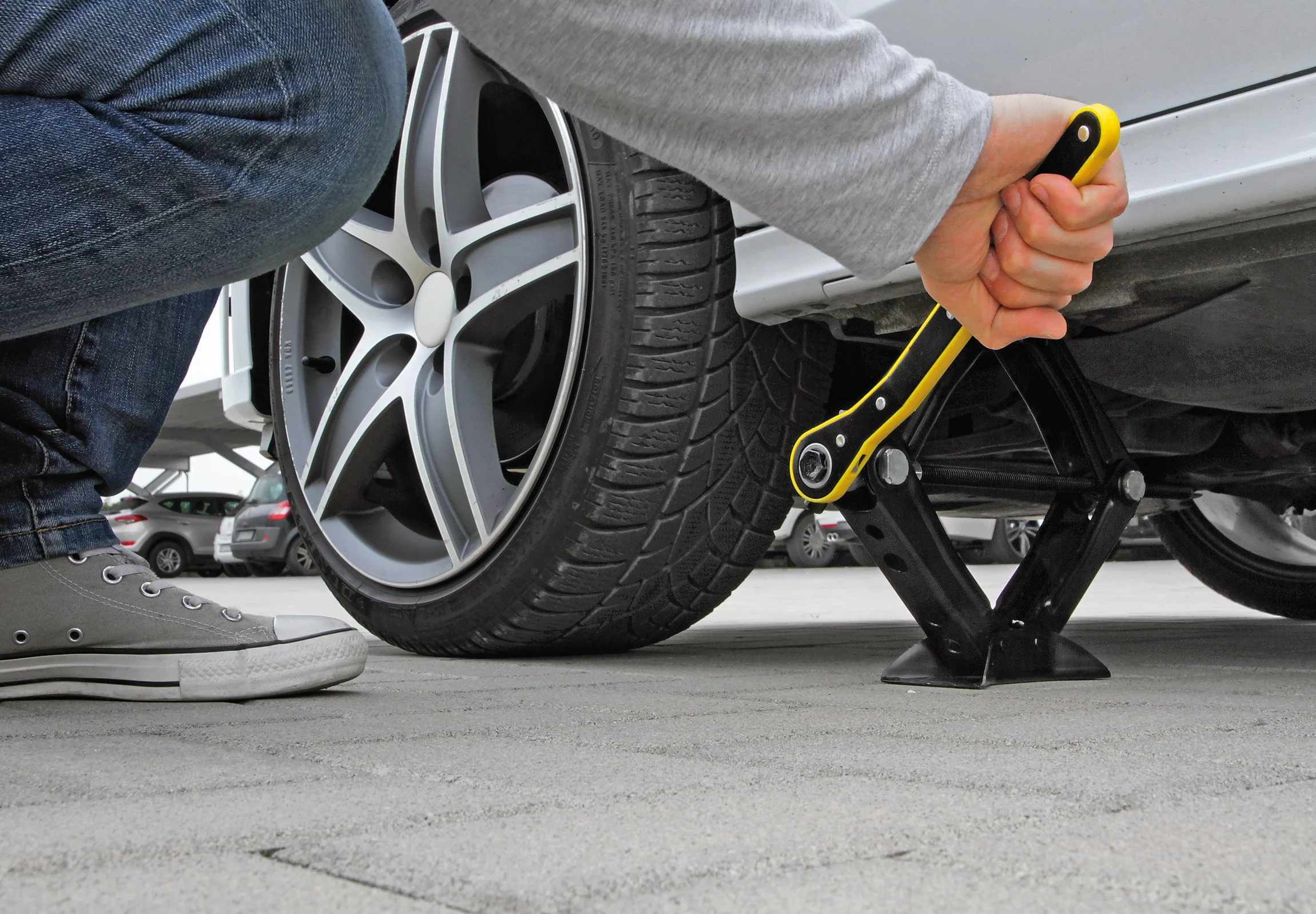 Lampa cric a pantografo con cricchetto 1000 kg