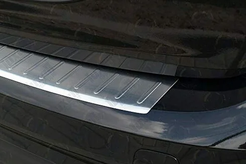 Striscia cromata in acciaio inox protezione paraurti posteriore Volvo V60 2010+