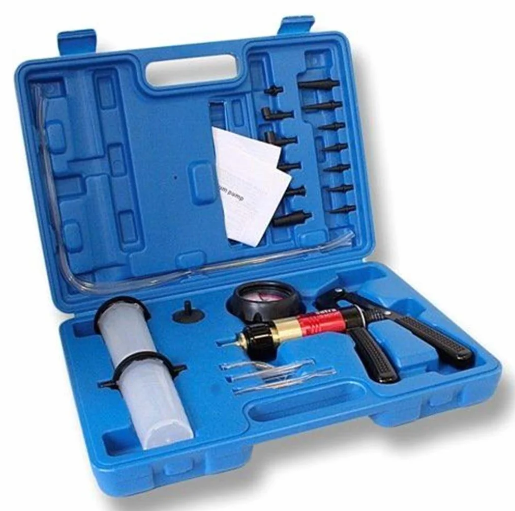 Pompa a Vuoto Manuale con Vacuometro – Kit Test Depressione e Pressione per Auto – Strumento Diagnosi per Freni, Turbo ed EGR con Tubi e Adattatori in Valigetta