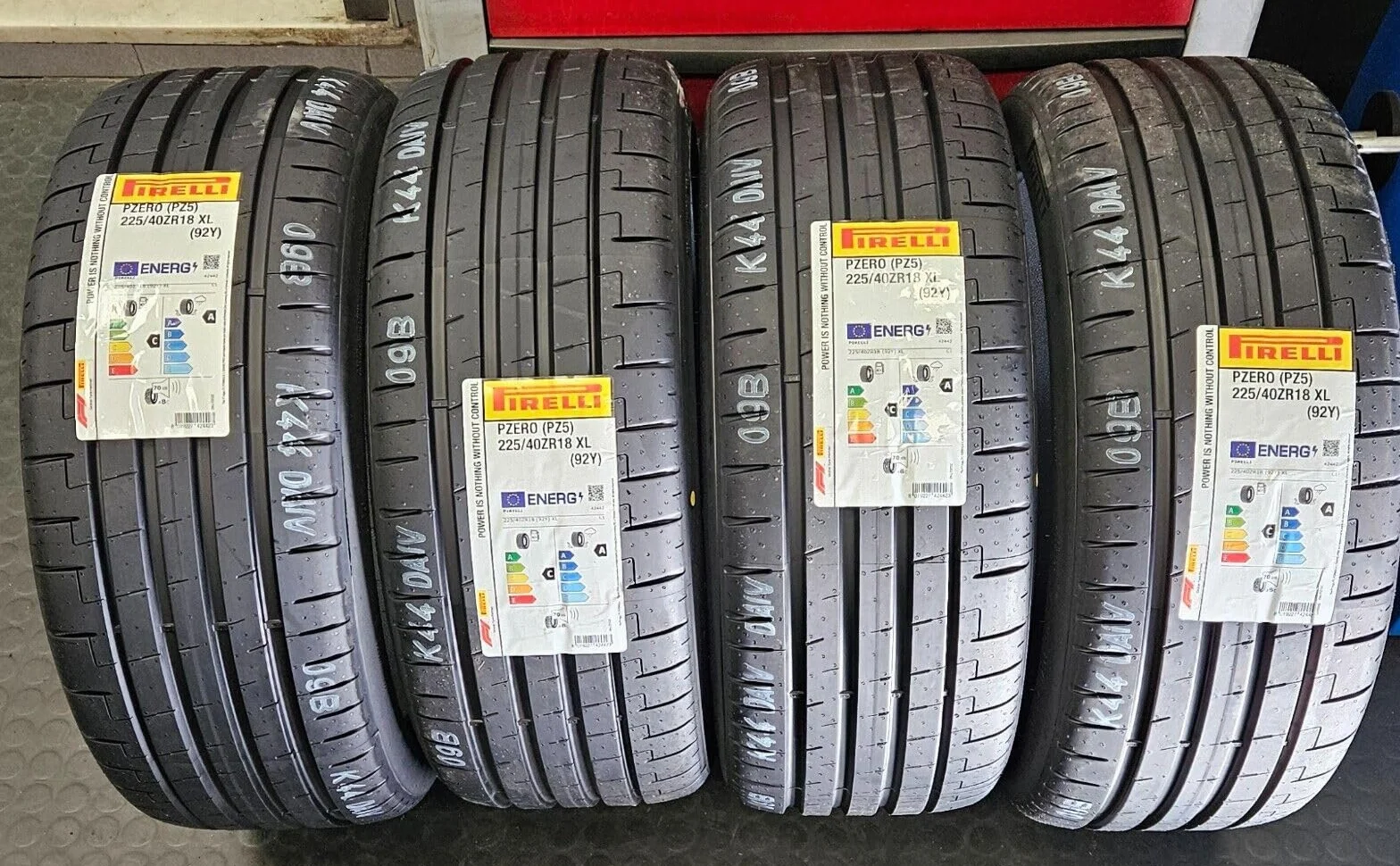 PIRELLI 225/40 ZR18 92Y Estivo XL Auto