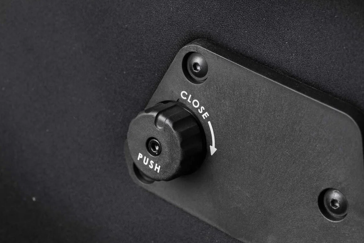 URBAN ABS side case right SW-MOTECH 16,5 l. ABS plastics. For SLC side carrier right.