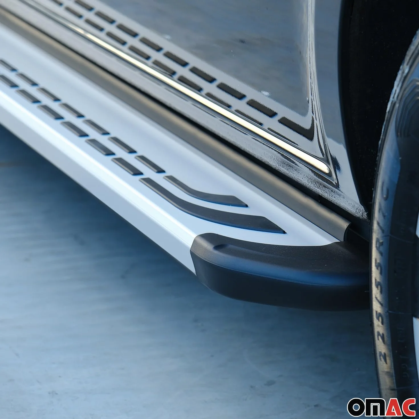 OMAC Pedane Laterali Sottoporta Seitenbretter compatibile con Peugeot 3008 II 2016-2024 Argento Alu 2 Pz