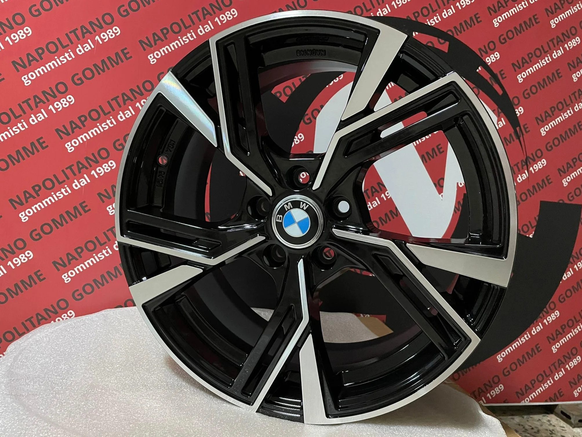4 Cerchi in lega compatibili per Bmw serie 1 F40 e X1 F48 da 18 pollici rs6