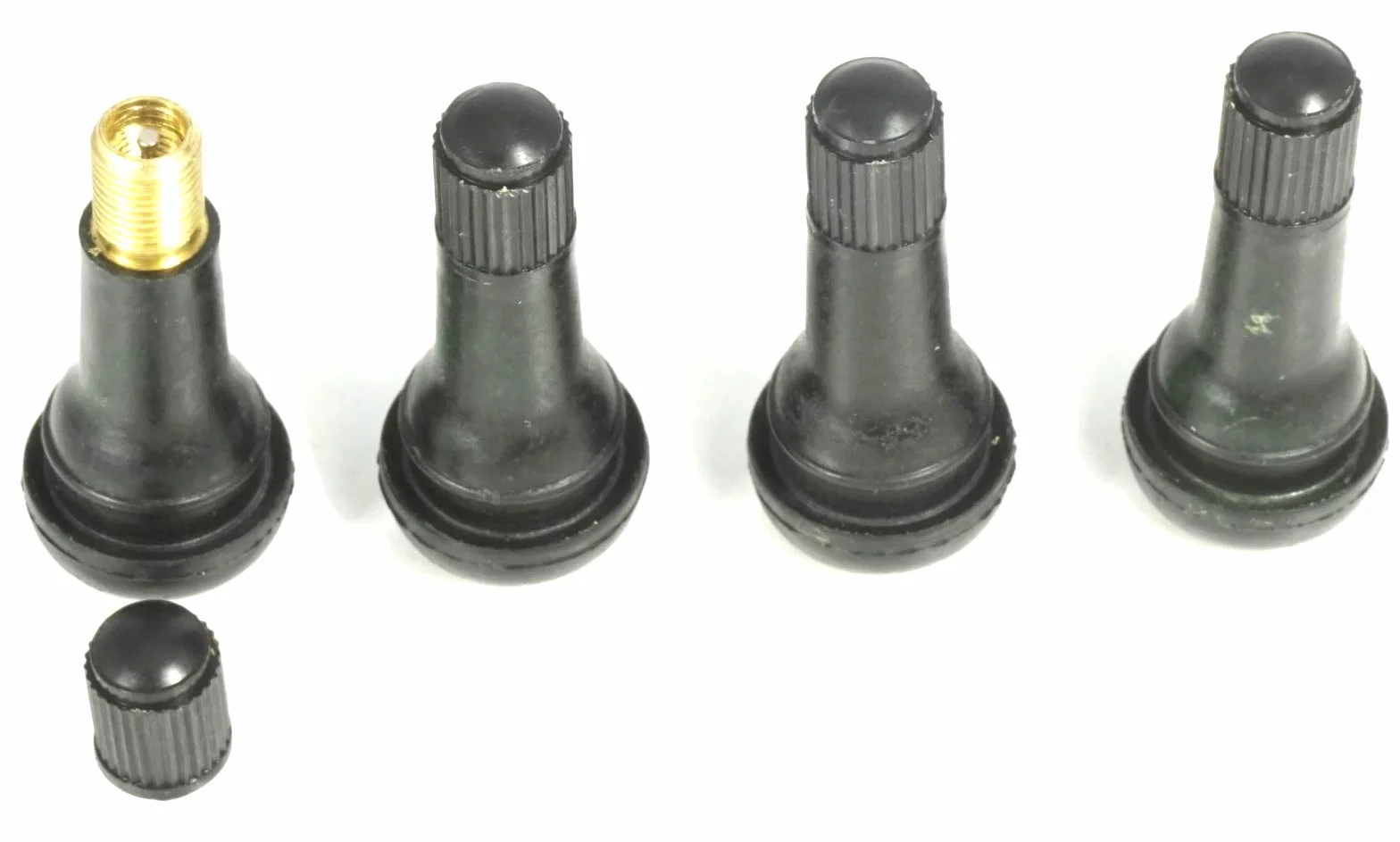TR413 Confezione da 4 valvole innescabili per pneumatici Lunghezza 43 mm