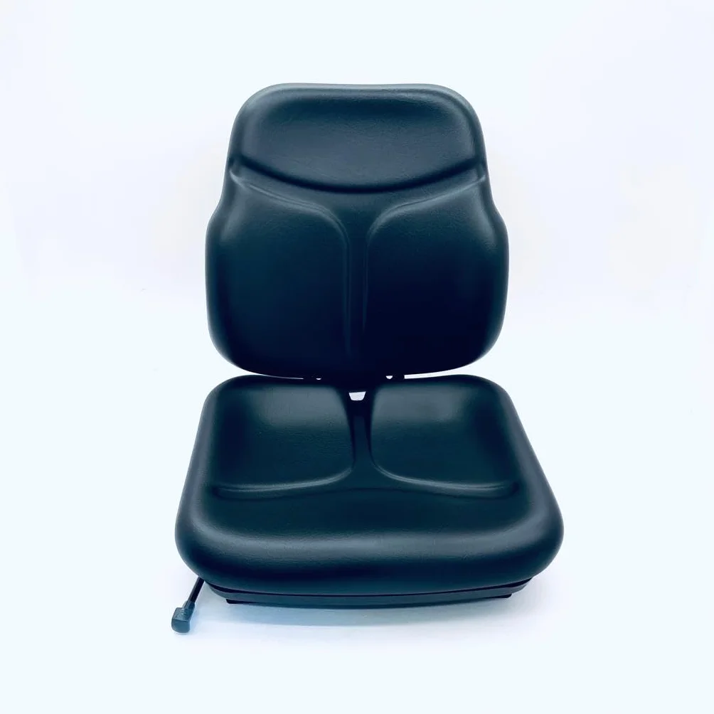 Sedile tipo COBO SC74 per trattore in ecopelle nero. Tipo new holland. CB1057354.