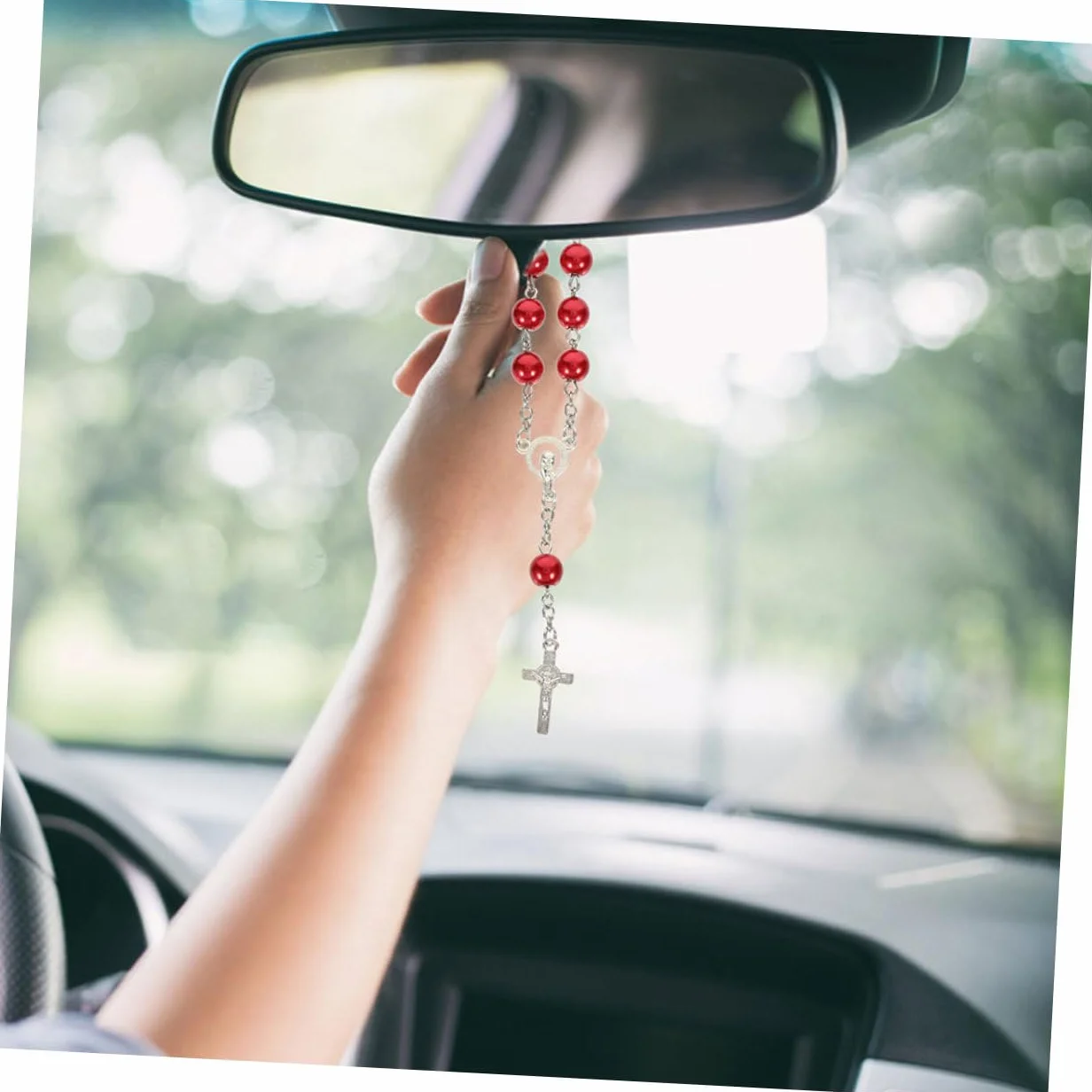 Rosario per Auto Specchietto Retrovisore Croce in Metallo Rosso, Set 2 Pezzi, Decorazione Religiosa Uomo Donna, Accessorio Interni Veicolo per Spiritualità e Stile Stili Multipli