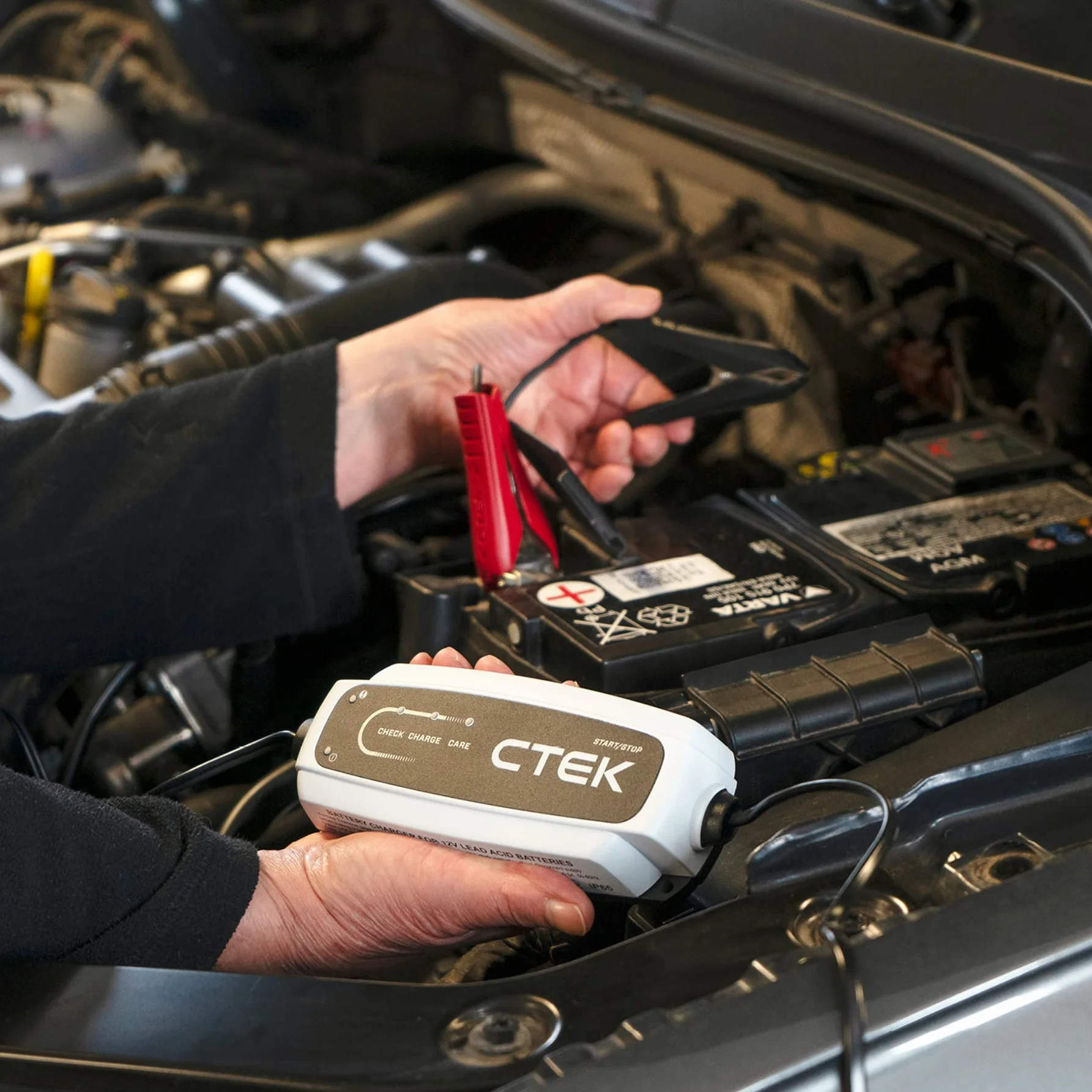 CTEK CT5 START/STOP, Caricabatterie 12V, Mantenitore Di Carica Per Batteria Auto, Caricabatterie Intelligente Desolfatore Con Sistema Di Mantenimento