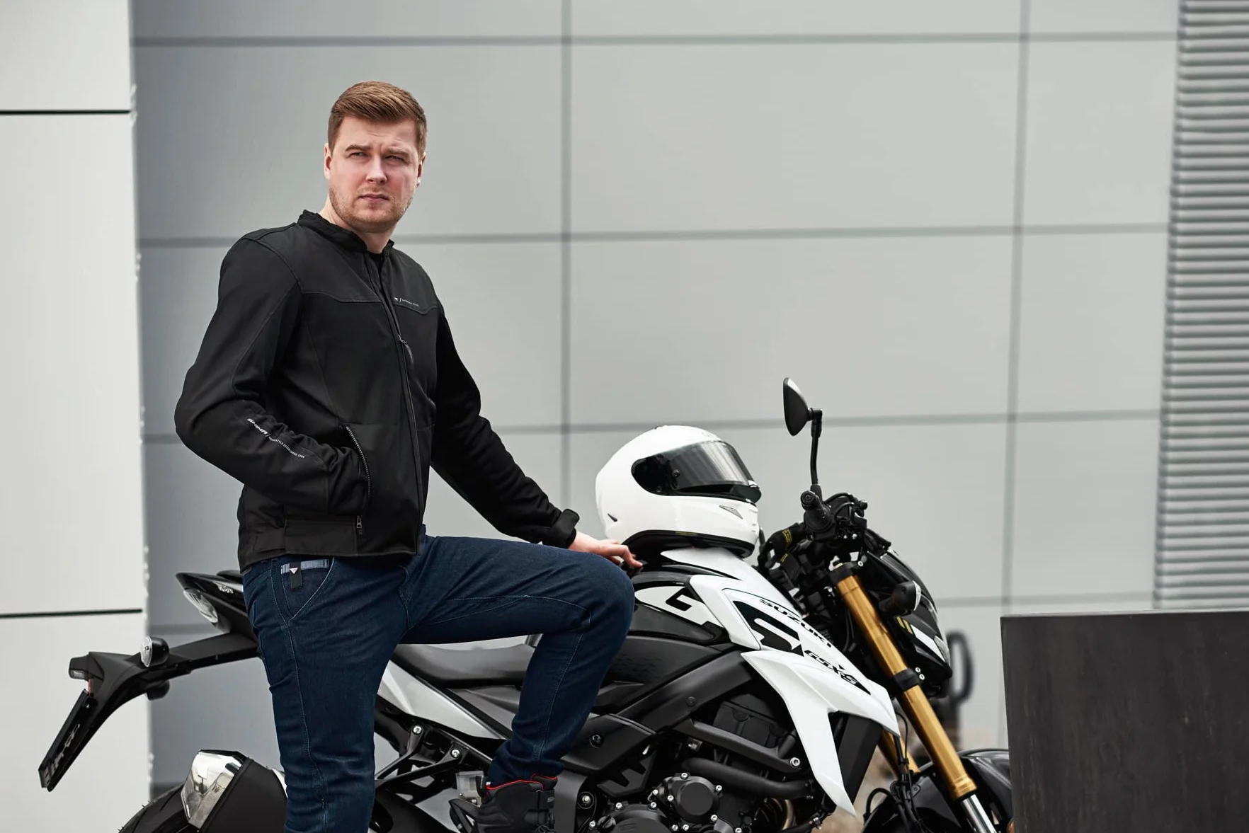 SHIMA OPENAIR Giacca Moto Uomo - Leggera e Traspirante Giubbotto moto uomo estiva in trete con protezioni CE per schiena, spalle e gomiti (Nero, XL)
