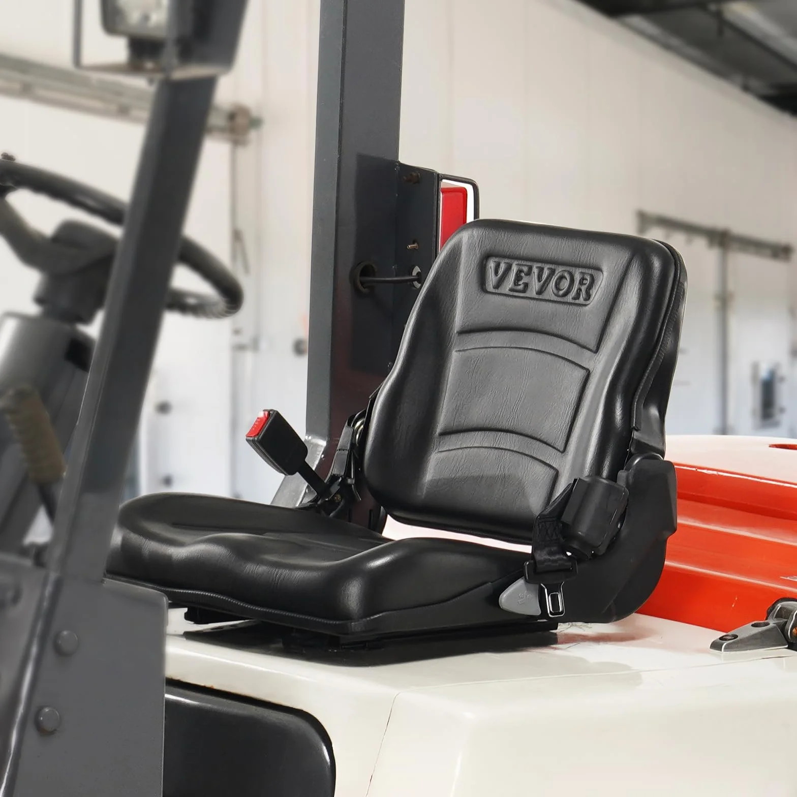 VEVOR Sedile per Carrello Elevatore Trattore Coprisedile Pieghevole per Trattore Schienale Angolo Regolabile 0-110° Fessura Estesa 160-340mm Sedile con Cintura di Sicurezza per Caricatore Escavatore
