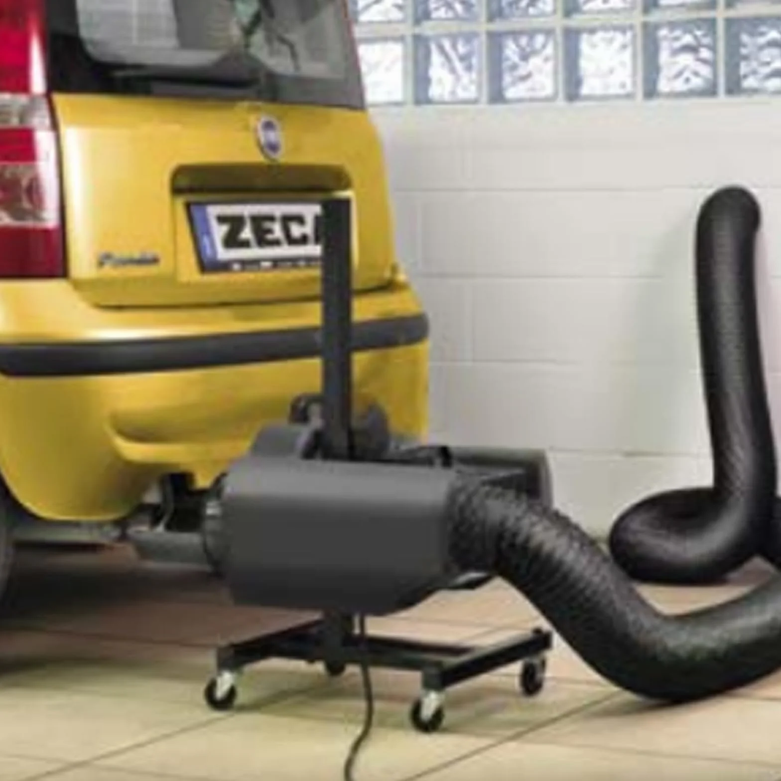 Aspiratore Gas di Scarico per Moto, Auto e furgoni. per officine meccaniche Auto e Moto