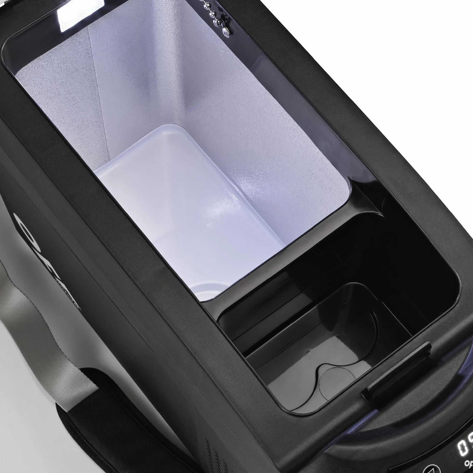 Indel B TB18 Black Frigorifero Freezer Portatile a Compressore, Capacità 18 Litri, per Auto, Camper, Campeggio, Camion, 12/24V DC con Presa Accendisigari