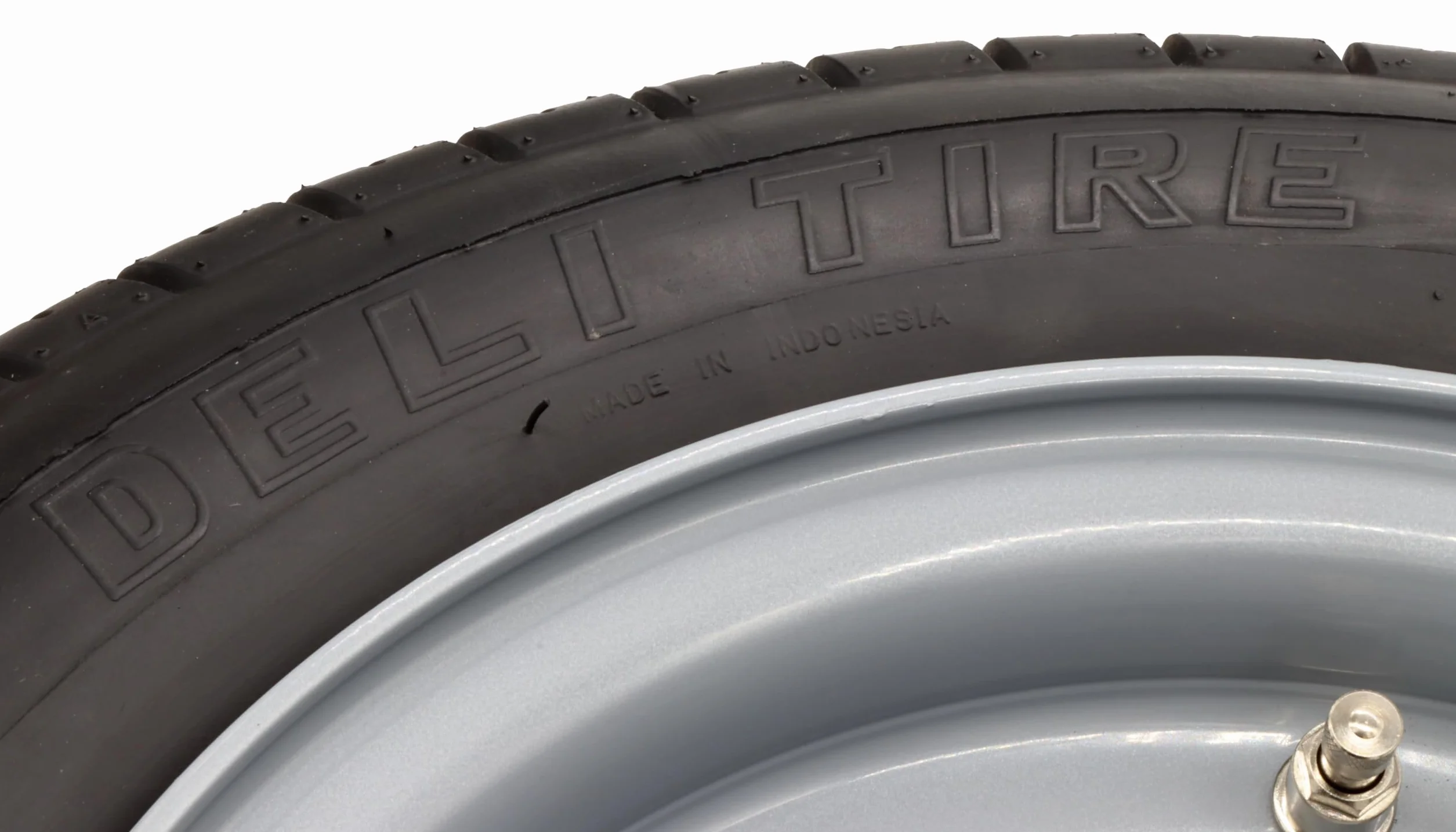 Pneumatici completi 195/50 B10 18x8.0-10 5x112 ET-4 750 kg rimorchio Deli Tire