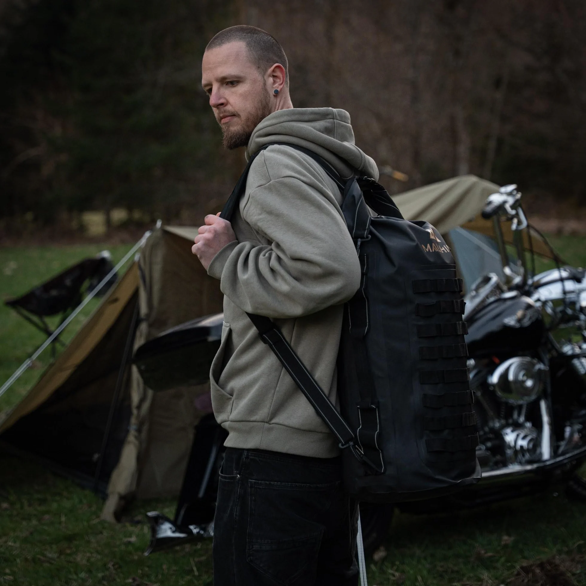 MALIHINI Borsa da moto per sissybar e portapacchi [schienale + MOLLE] 50 l, Dry Bag impermeabile per motociclisti | Sacca e come zaino | Campeggio e borsa da viaggio Bikepacking