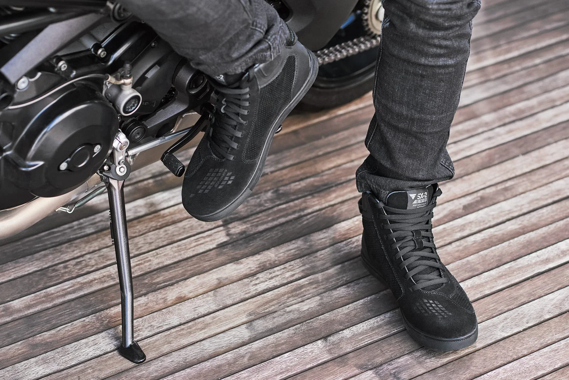 SHIMA SX-2 EVO Scarpe Moto Uomo - Stivali Moto in Pelle, Traspirante, Rinforzato con Supporto della Caviglia, Suola Antiscivolo, Impugnatura per il Cambio di Marcia (Nero, 47)
