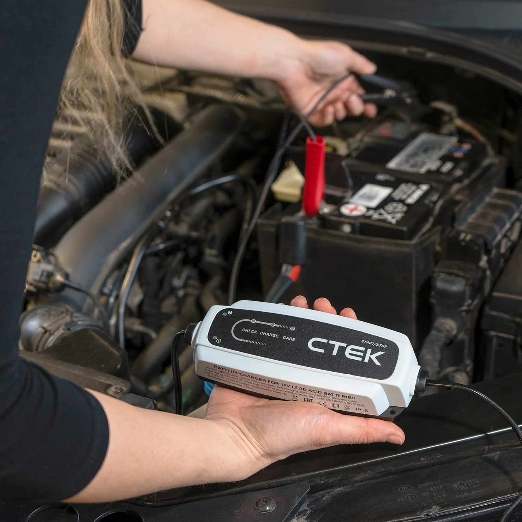 CTEK CT5 START/STOP, Caricabatterie 12V, Mantenitore Di Carica Per Batteria Auto, Caricabatterie Intelligente Desolfatore Con Sistema Di Mantenimento
