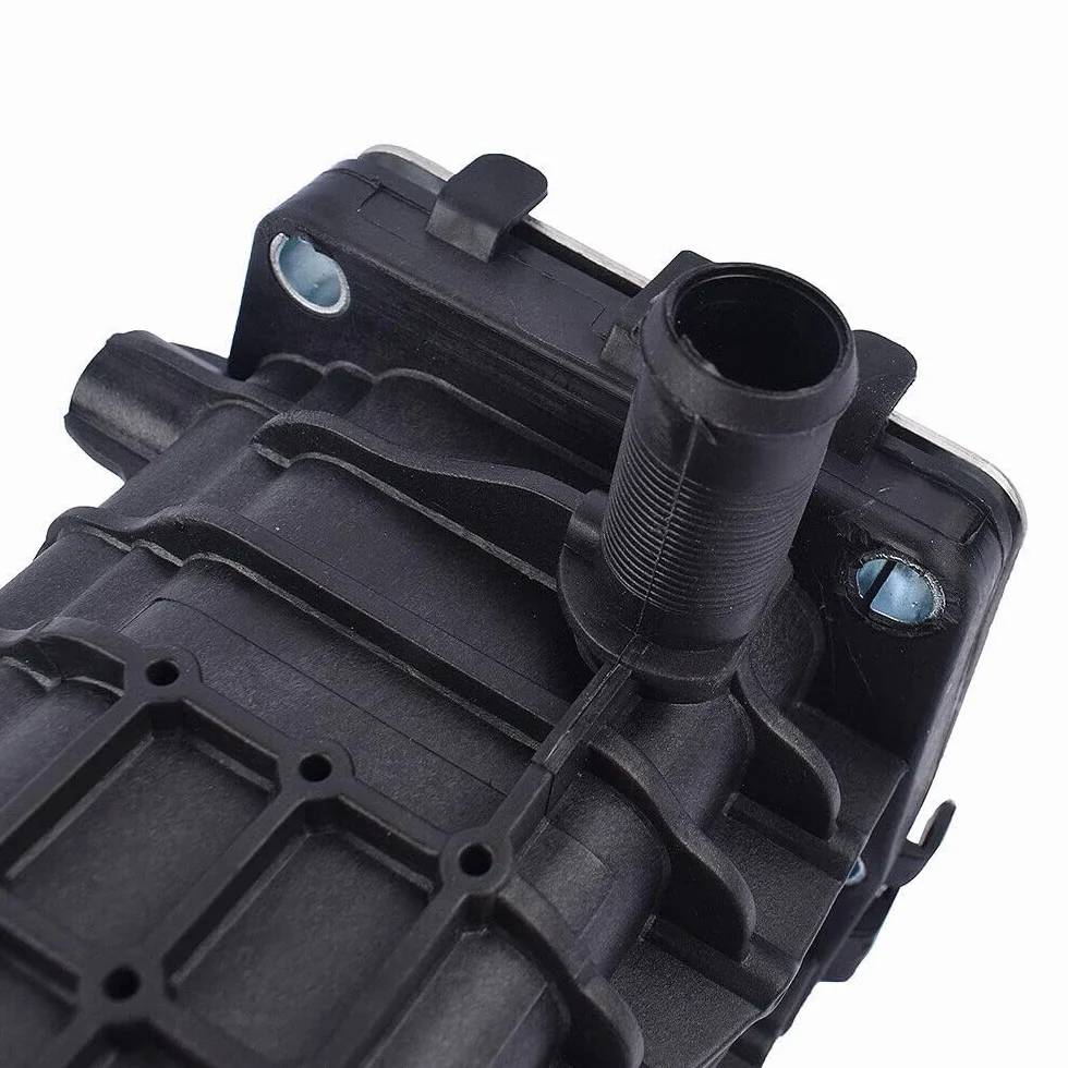 Raffreddatore EGR 2.0HDI 9807593080 9801705280 1861749 2267338 DS7Q9D475DA DS7Q9D475DB DSZQ9D475DA 717720158 Elemento refrigerante Gas di Scarico per C4 C5 Mondeo