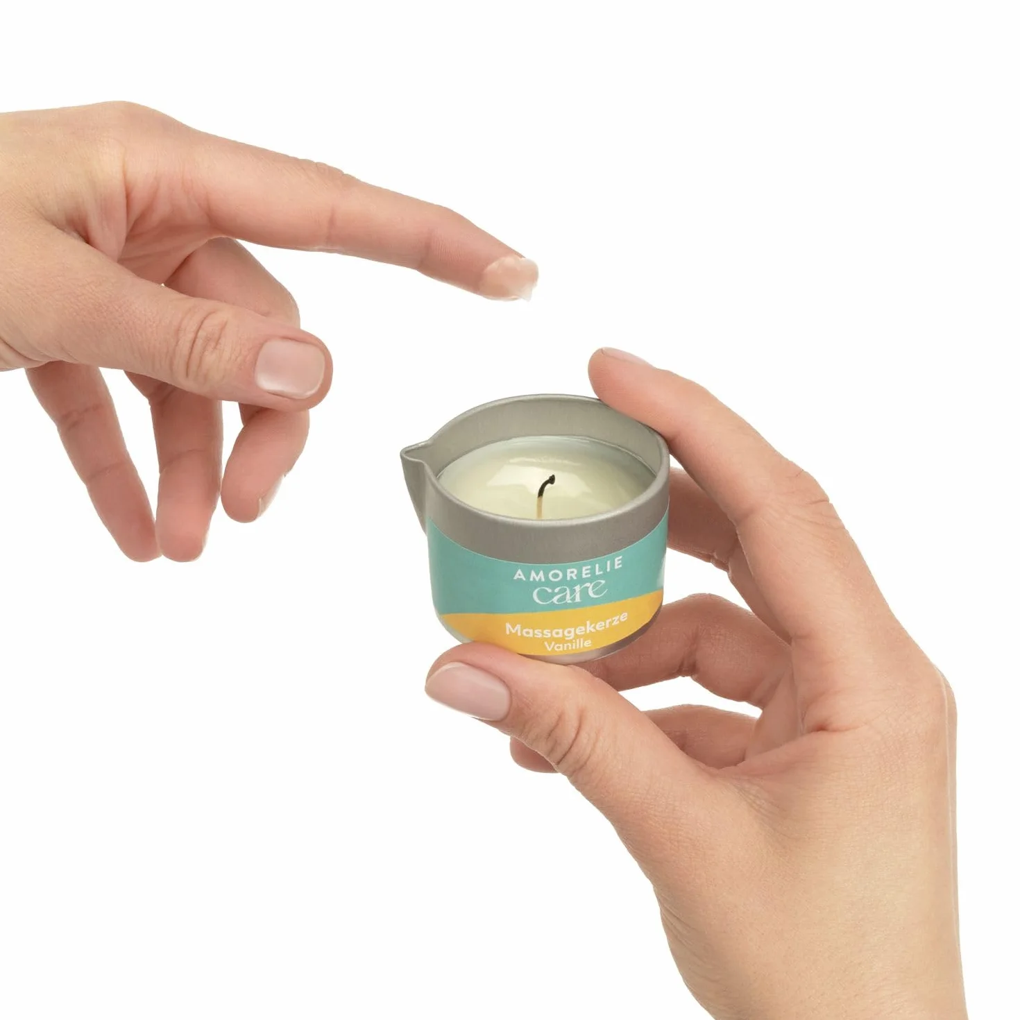 AMORELIE Care Candela da massaggio profumata alla vaniglia 50ml