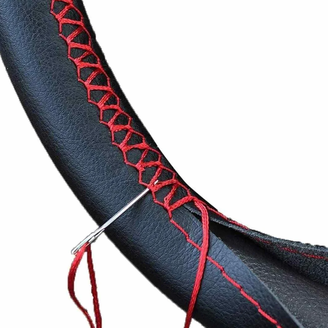 AUTOZOCO Coprivolante auto con aghi e filo, diametro 37/38 cm, antiscivolo, nero con filo rosso
