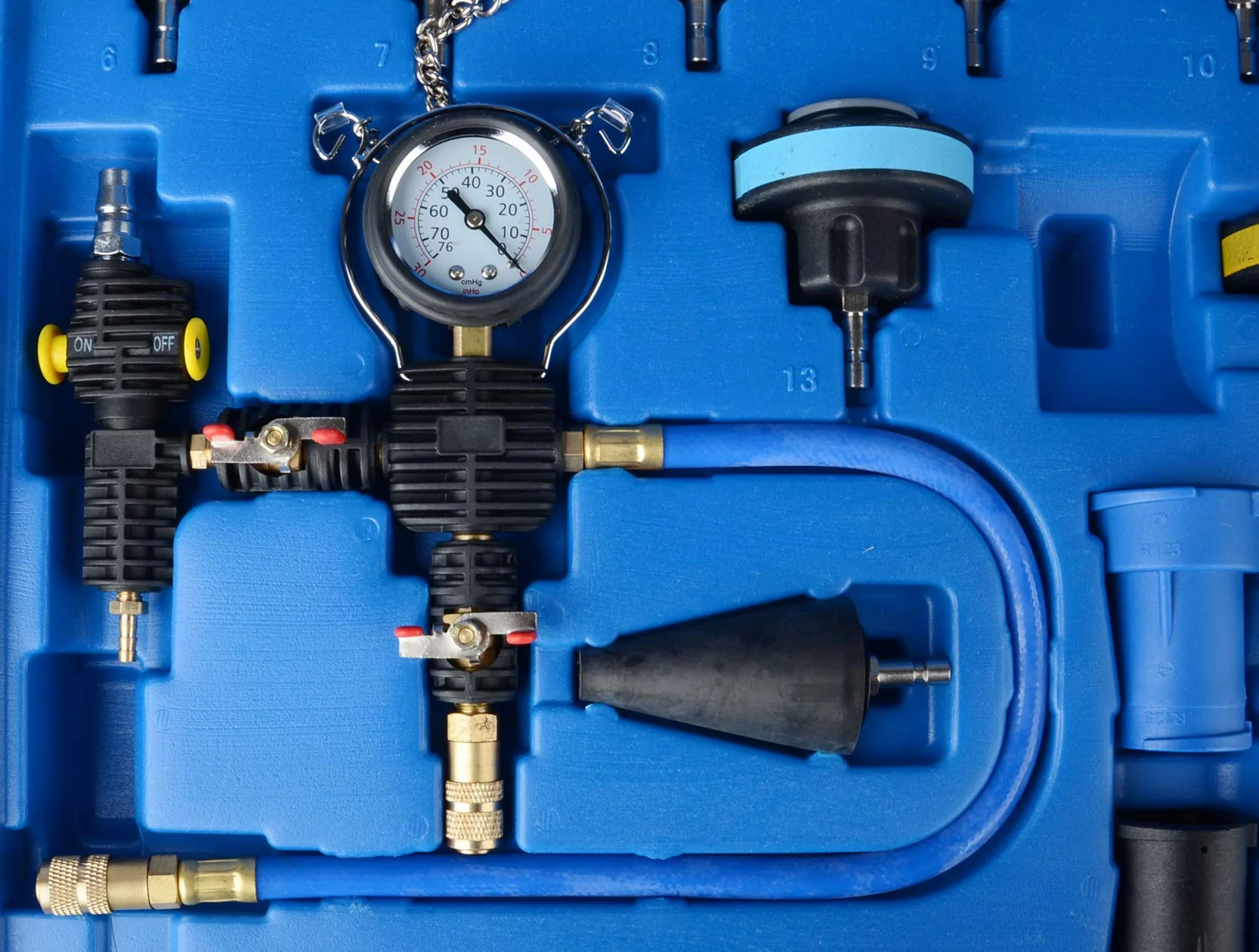 DAYUAN 28 Pezzi Universale Radiatore Pressione Tester Kit per Il Test del Sistema di Raffreddamento, Strumento ad Aria compressa per Auto