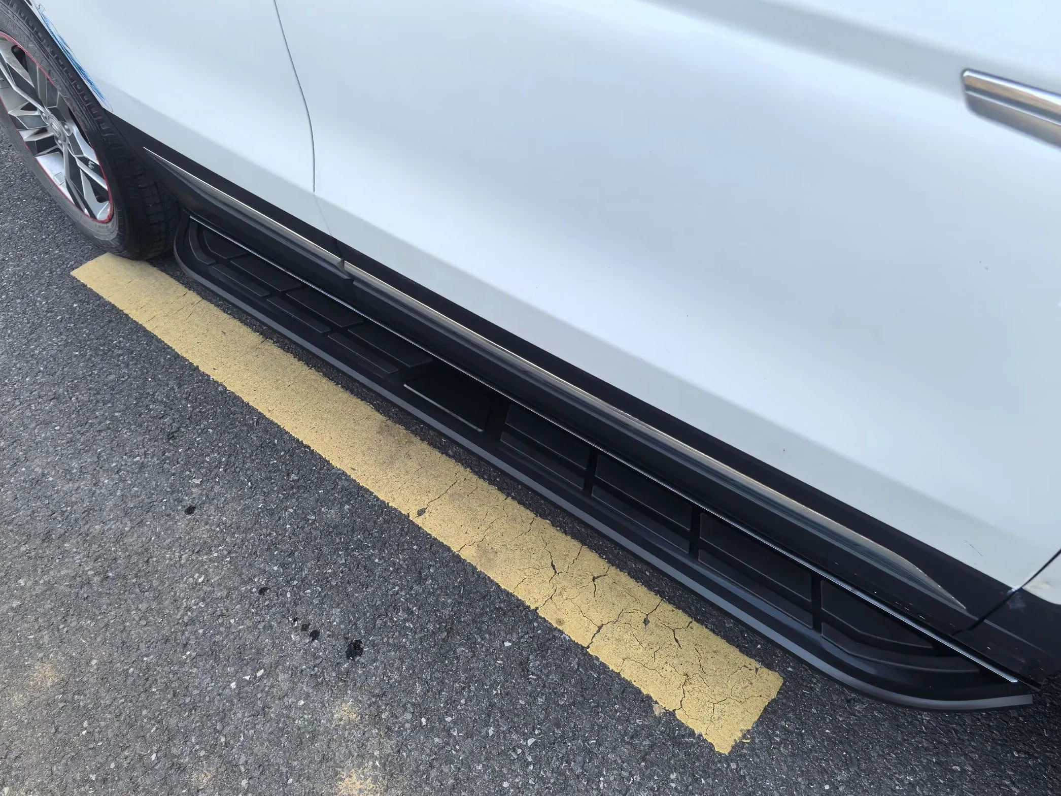 Pedane laterali fisse in alluminio (con staffa) senza trapano | Kit di bulloni per progetti fai da te per SUV (1 set) (HKX) per Land Rover Range Rover Sport 2013-2022, 2 pezzi