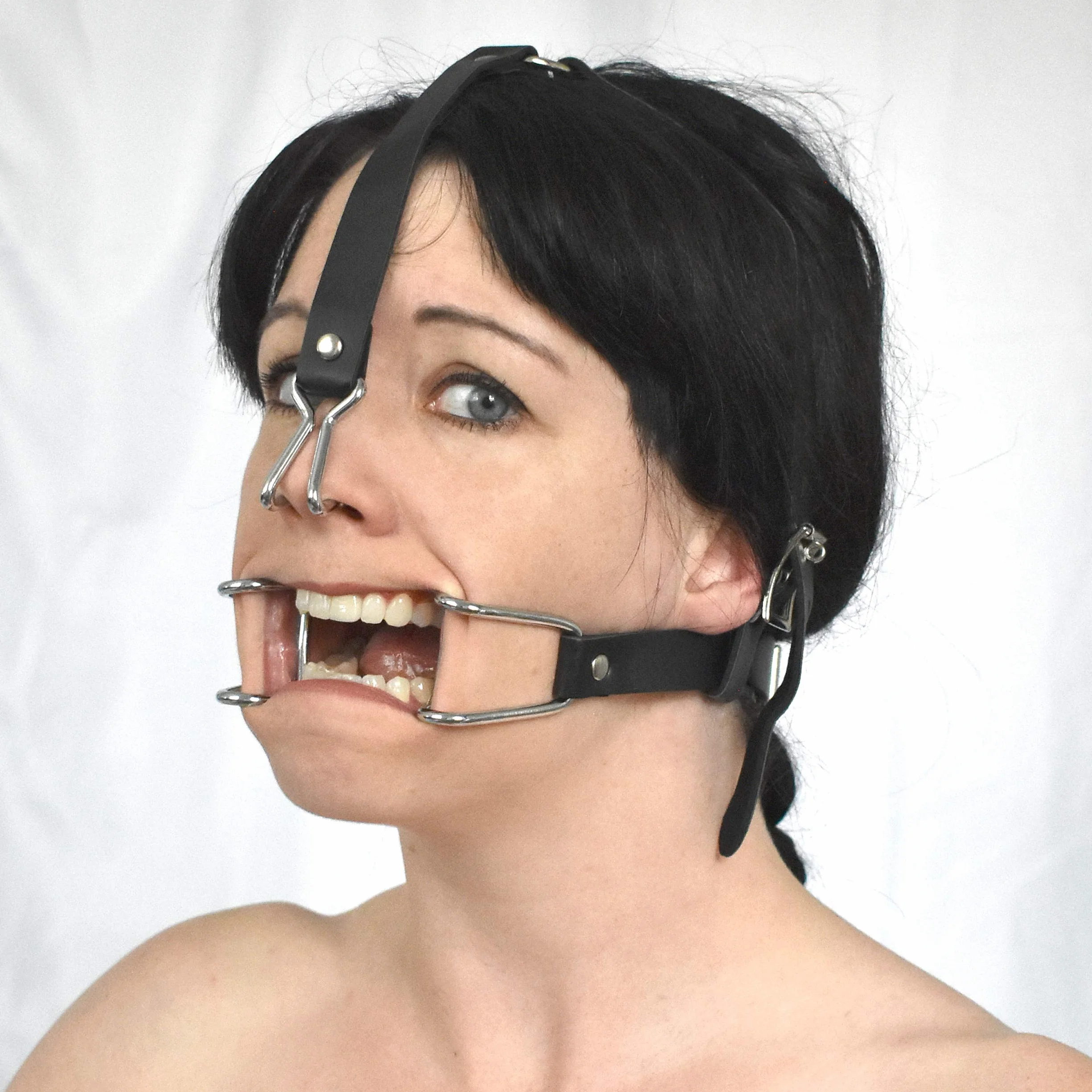 Bavaglio BDSM con gancio nasale e boccale, imbracatura testa bloccabile similpelle, accessorio Bondage regolabile