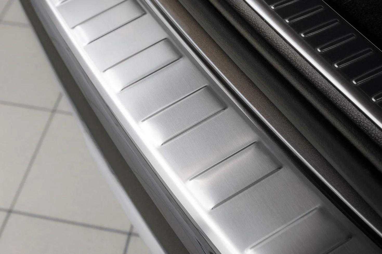 Adatto per GLC X253 SUV, protezione paraurti posteriore cromata in acciaio inox