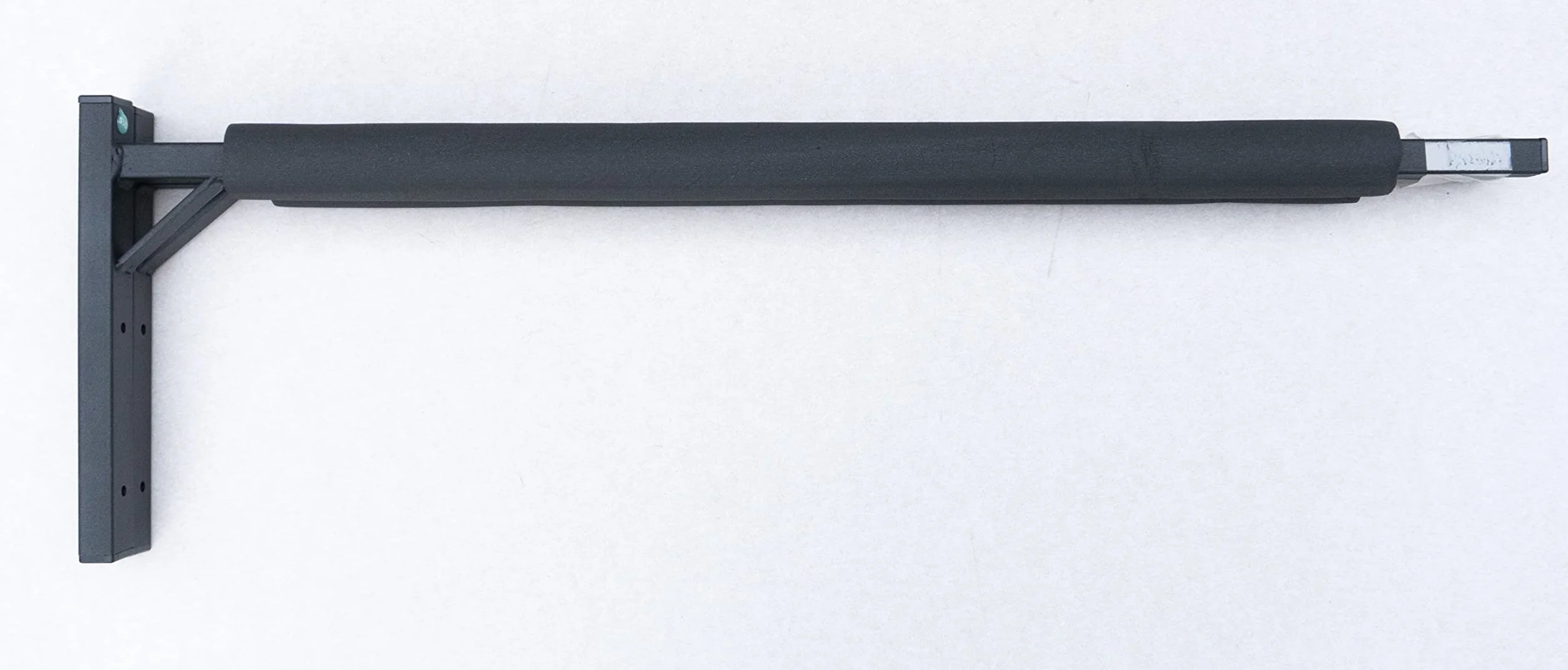 Supporto a parete per box da tetto da 82 cm WSB O nero in acciaio per la conservazione di bauletti da tetto, attrezzi da giardino scatole portatutto per sport tavole da surf e iSUP
