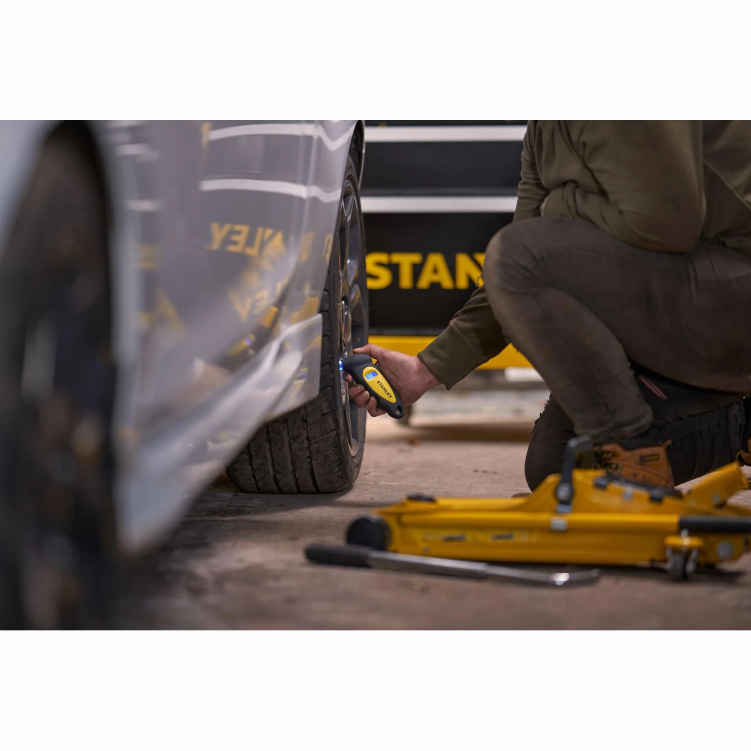STANLEY Tester di pressione di pneumatico Digitale, nero STHT80874-0