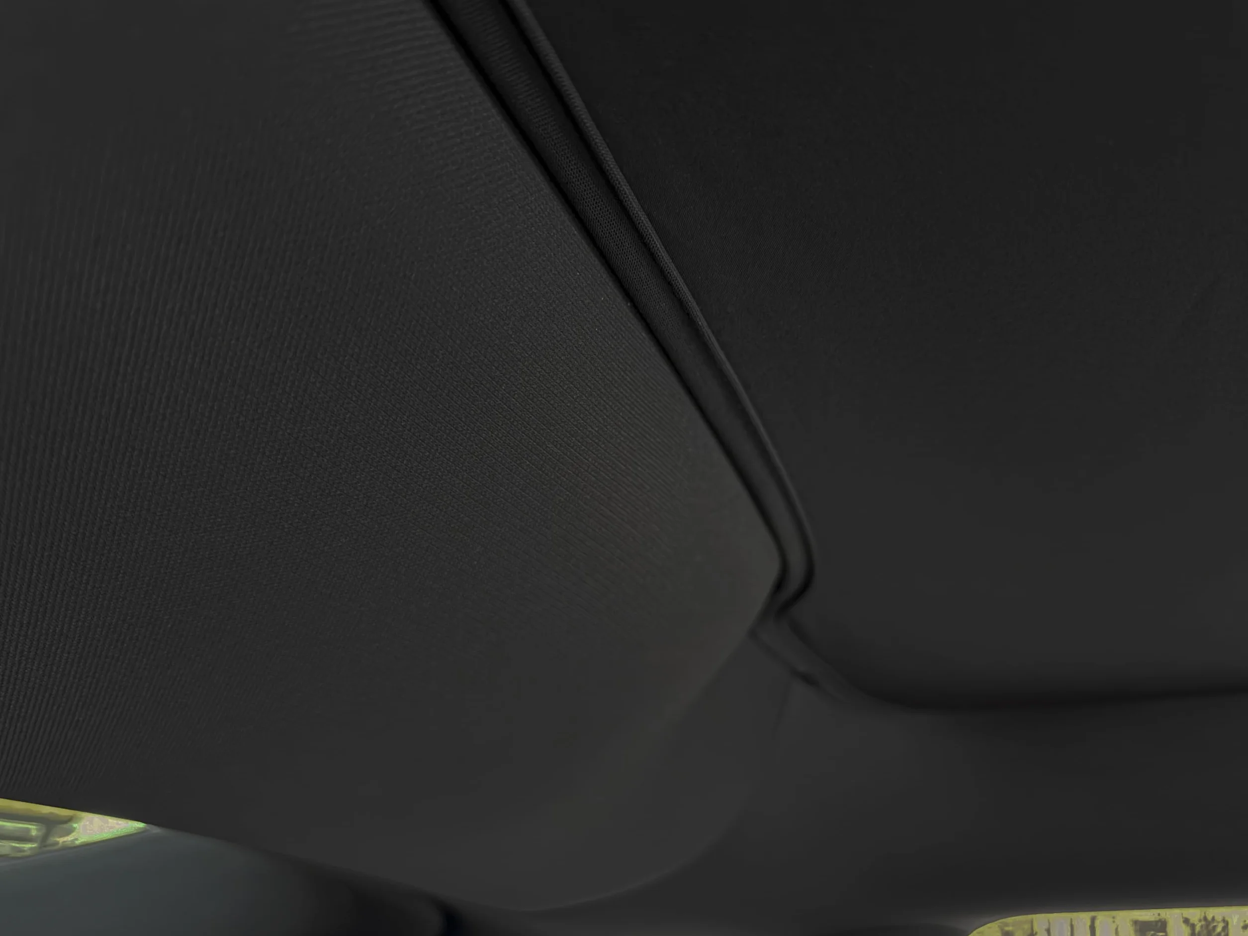VION Tendina parasole per tetto Tesla Model Y (Nuovo Modello Y 2026–2025) – Oscuramento totale (nessuna trasmissione di luce), cabina più fresca, tessuto a doppio strato con rivestimento UV potenziato