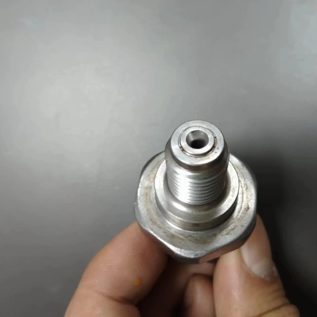 Sensore di pressione del carburante per autoveicoli 5WS40208 KA51-S01