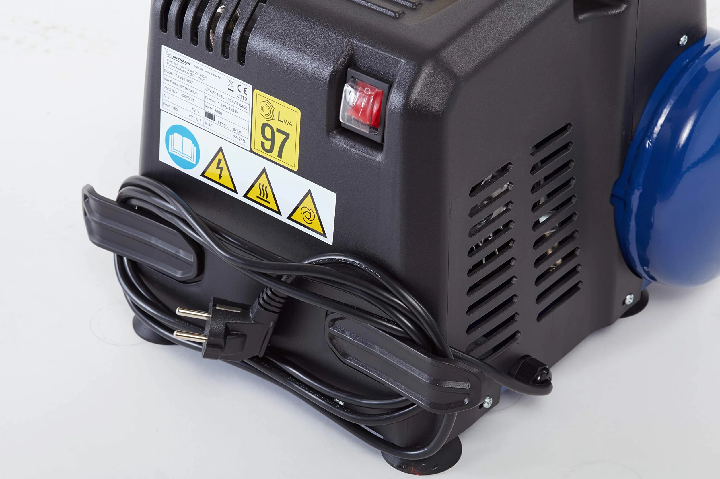 Michelin Compressore d'Aria Portatile MBL6, Compressore Aria Oil-Free da 6 Litri, Manometro Integrato, Pressione Massima 8 Bar, Potenza 1.5 CV
