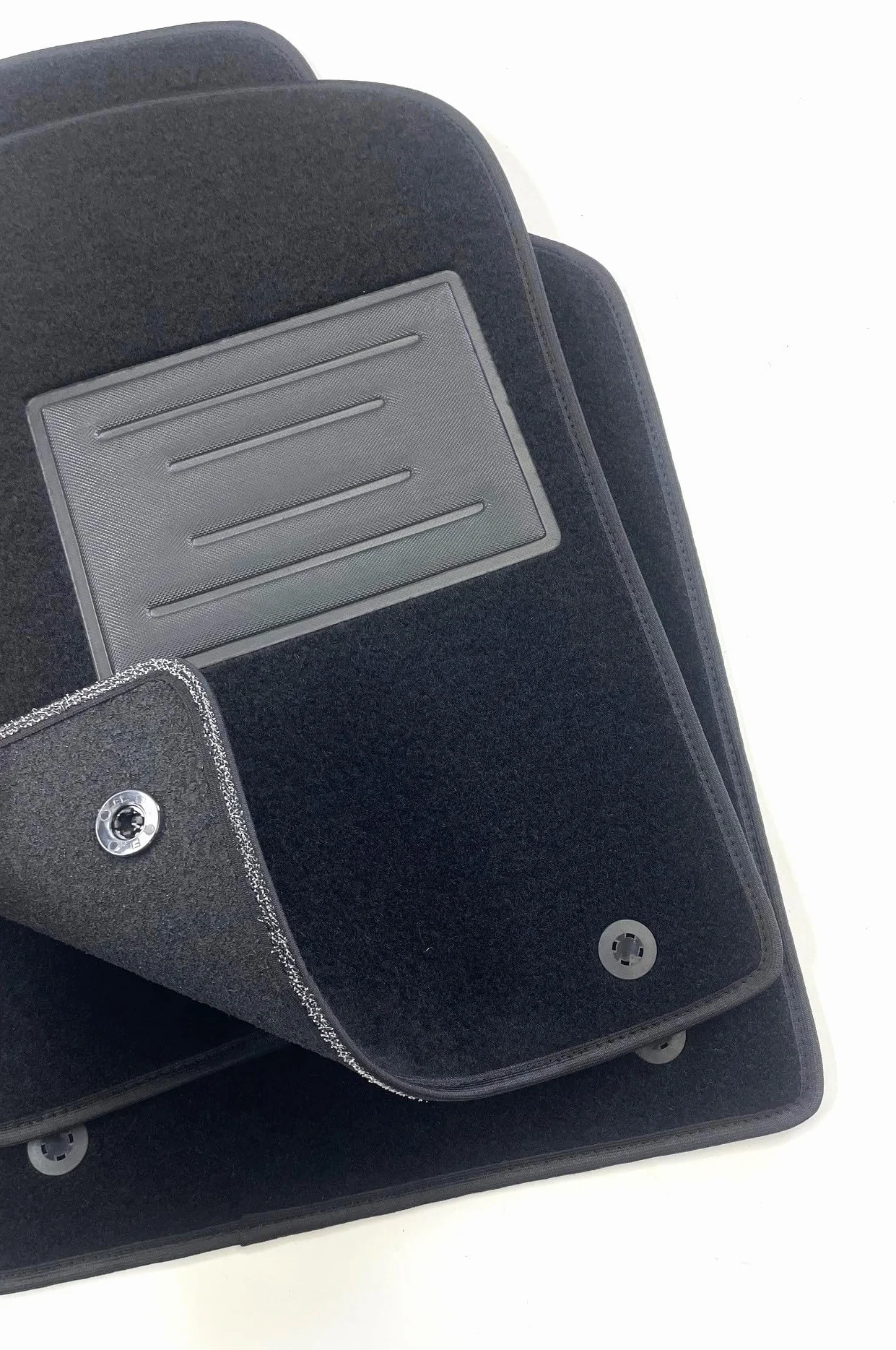 ASC Tappetini Auto Compatibili con Fiat 500 3 Porte 2012-2022, NO HYBRID-ELETTRICA, Moquette, 1 Logo Ricamato, Bordo Nero, Bottoni e Battitacco